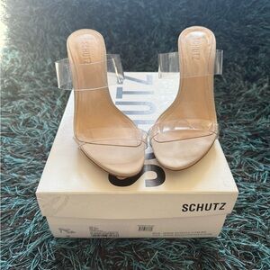 Nordstrom Cream Heels with Sleek Modern Design